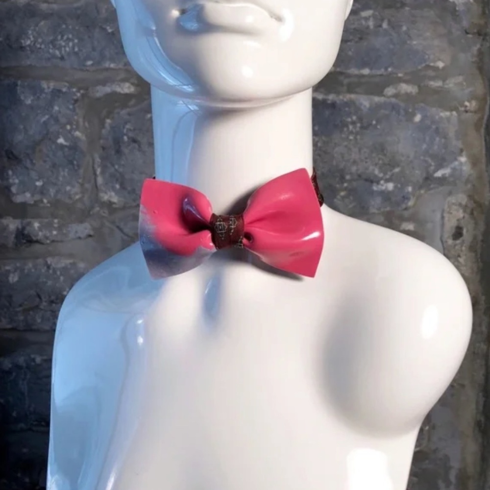 Guillotine Sculpted Bow Tie: Melvin